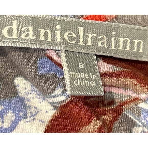 Daniel Rainn Stitch Fix Branwen Floral Pintuck Jersey Top Size Small NWOT - Picture 5 of 7